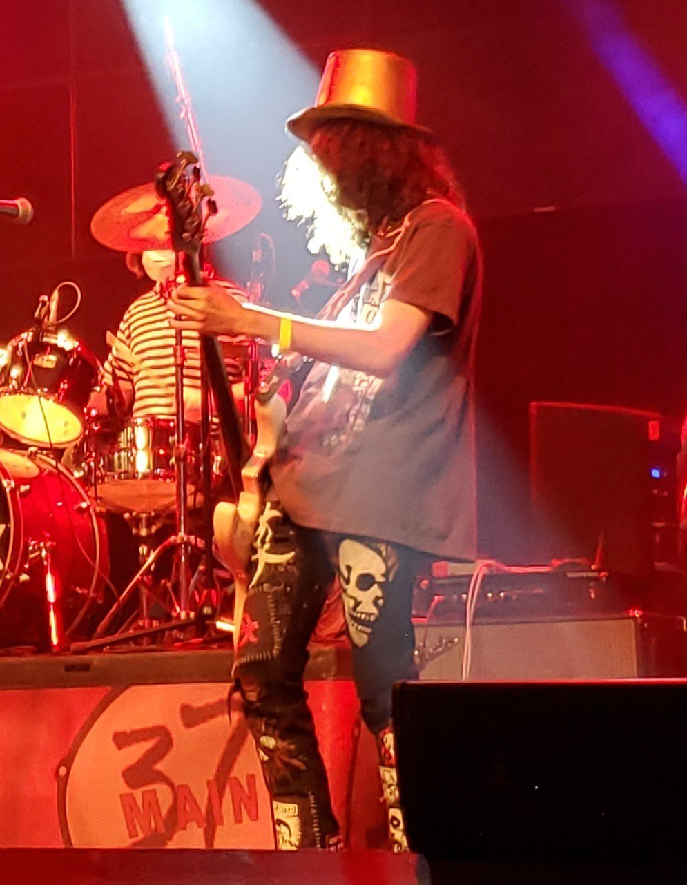 Live bass performance with force, focus, and stage-ready energy.